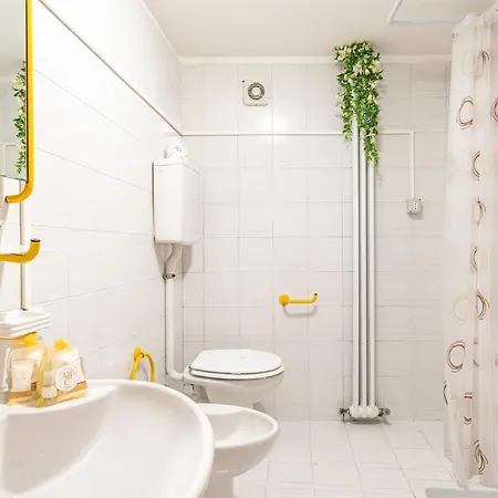 Duomo & Station - Self Check-in & Access *